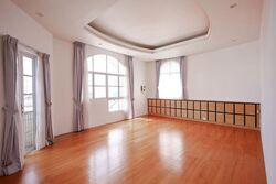 Sennett Avenue (D16), Semi-Detached #537001111
